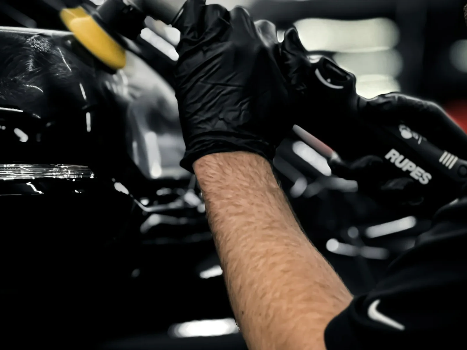 Professional machine polishing illustration